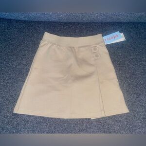 Girl’s Size 6/7 (🤦🏽‍♀️) Cat & Jack Beige Skort/Uniform approved NWT